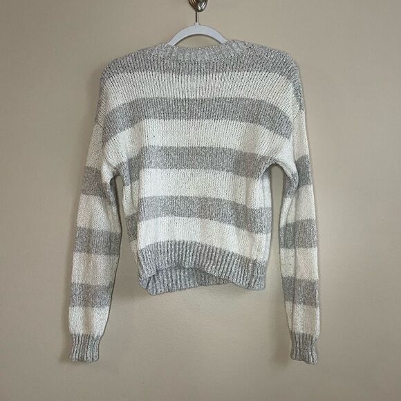 Willow & Wind silver and white Striped crew neck sweater sz M Slimming - Picture 4 of 7